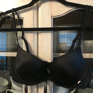 Victoria’s Secret Very Sexy Black Bra 34B